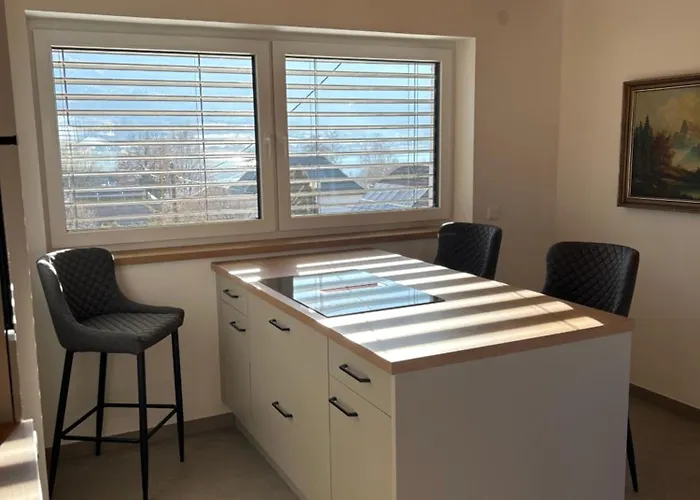 Seerestaurant & Hayat Pensionat Steindorf am Ossiacher See